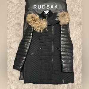 RUDSAK Women's Black Puffer Coat with Fur Collar